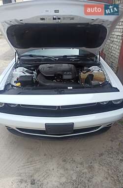 Купе Dodge Challenger 2017 в 