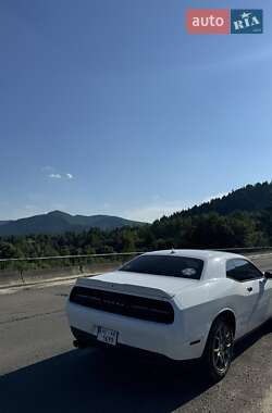 Купе Dodge Challenger 2017 в 