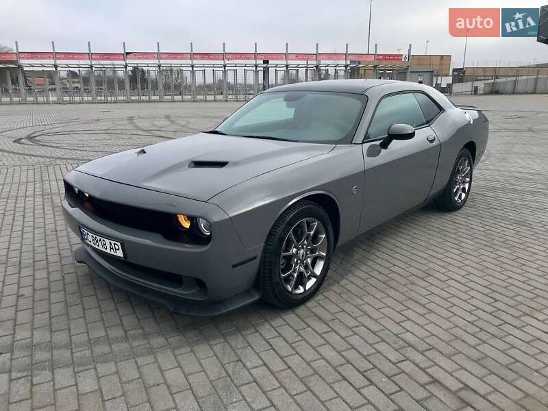 Купе Dodge Challenger 2017 в Львове