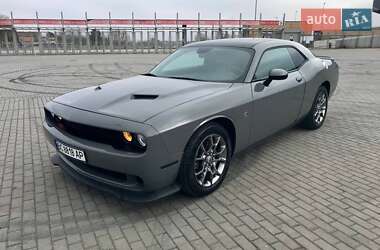 Купе Dodge Challenger 2017 в 