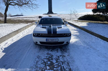 Купе Dodge Challenger 2015 в 