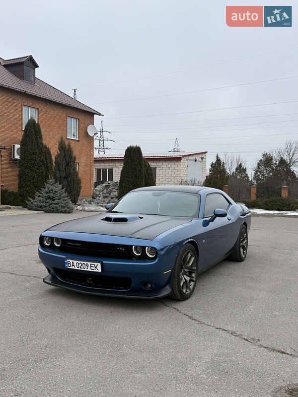 Купе Dodge Challenger 2020 в Кропивницькому