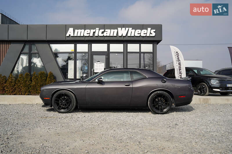 Купе Dodge Challenger 2019 в Черновцах