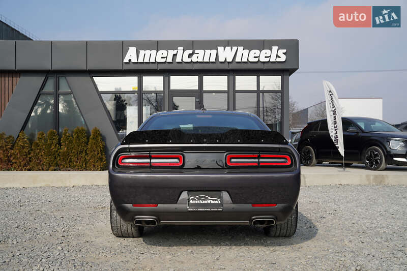 Купе Dodge Challenger 2019 в Черновцах