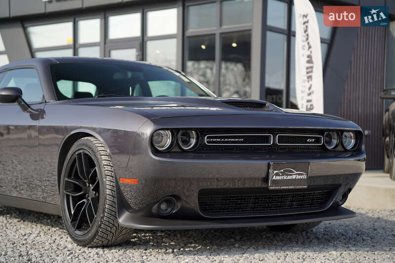 Купе Dodge Challenger 2019 в Черновцах