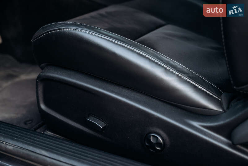 Купе Dodge Challenger 2018 в Киеве фото 10 Купе Dodge Challenger 2018 в Киеве