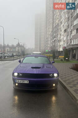 Купе Dodge Challenger 2022 в 