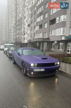 Купе Dodge Challenger 2022 в 
