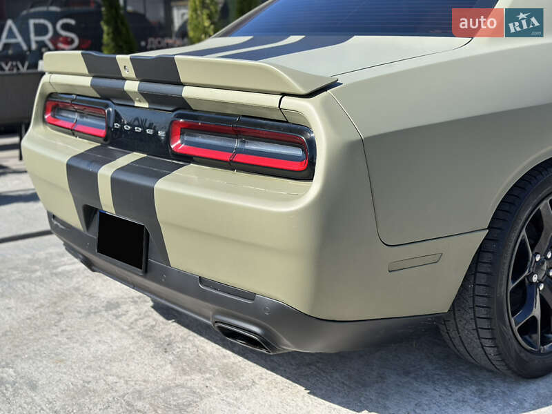 Купе Dodge Challenger 2014 в Києві