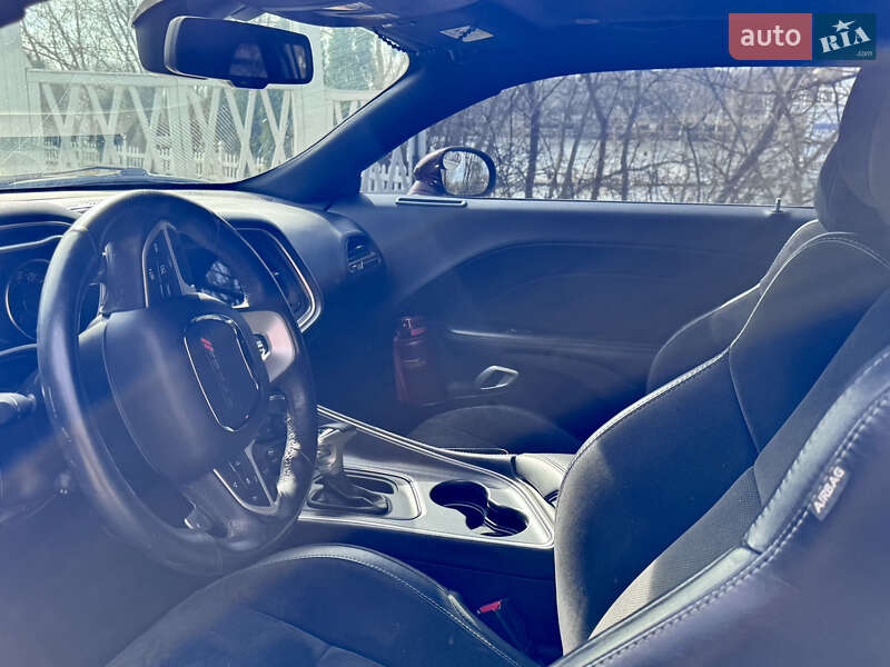 Купе Dodge Challenger 2017 в Киеве