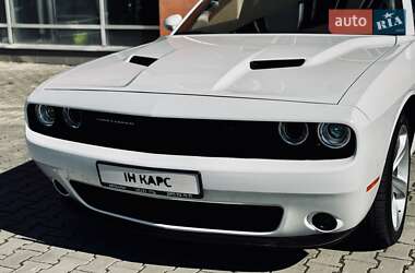 Купе Dodge Challenger 2018 в 