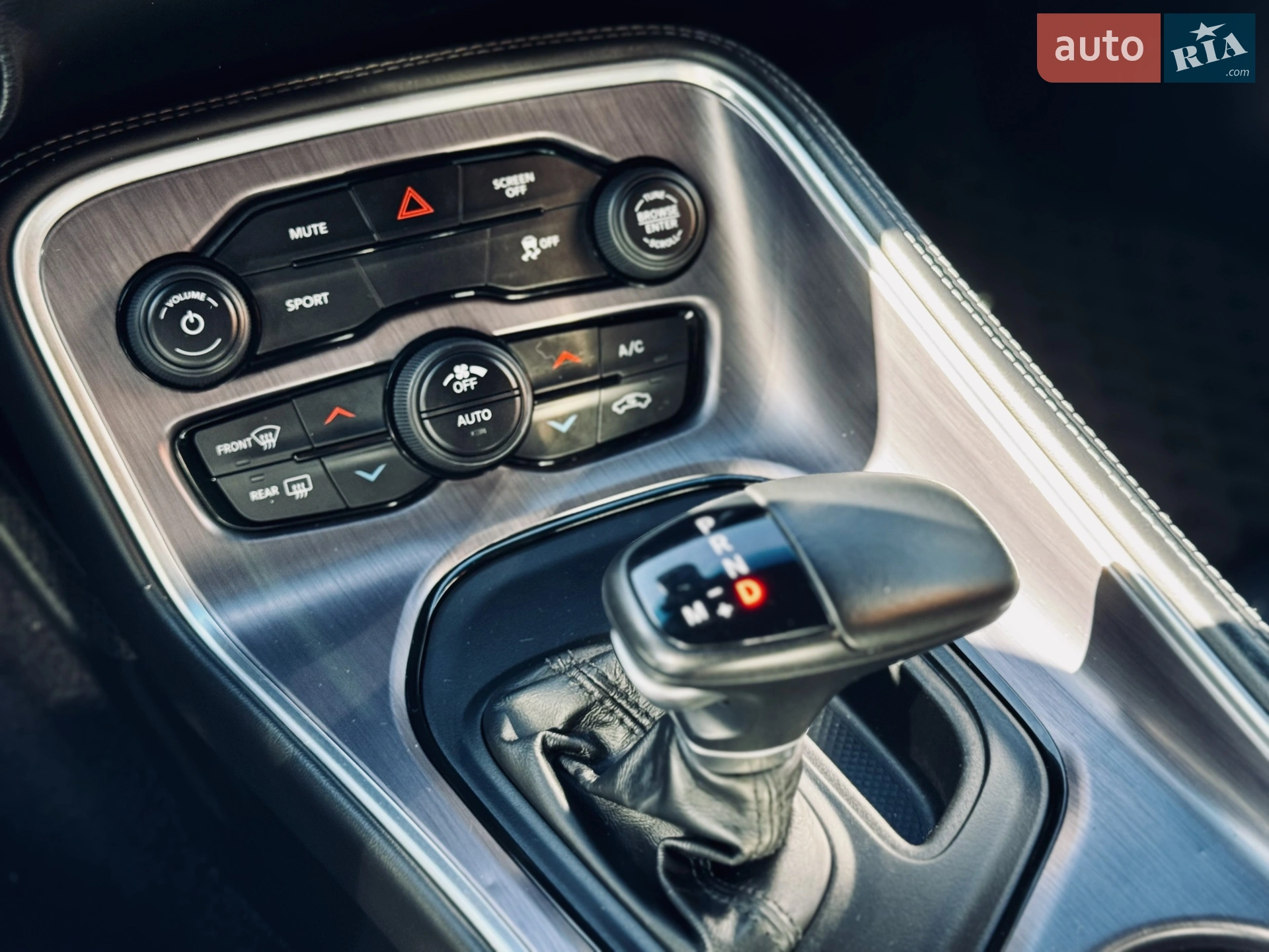 2018 Dodge Challenger - мініатюра 40