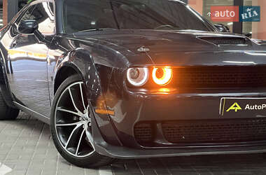 Купе Dodge Challenger 2016 в 