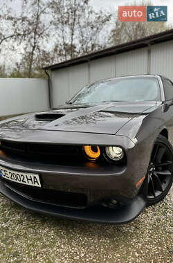 Купе Dodge Challenger 2021 в 