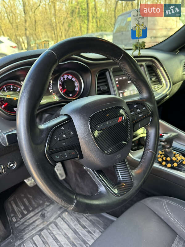Купе Dodge Challenger 2018 в Кременчуці