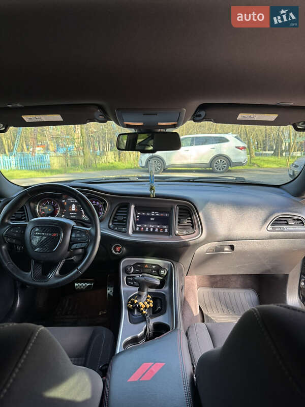 Купе Dodge Challenger 2018 в Кременчуці