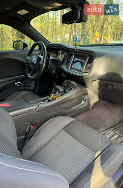 Купе Dodge Challenger 2018 в 