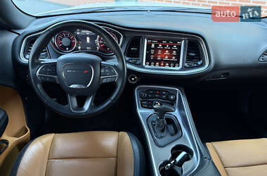 Купе Dodge Challenger 2018 в 