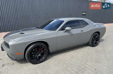 Купе Dodge Challenger 2018 в 