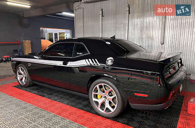 Купе Dodge Challenger 2016 в 