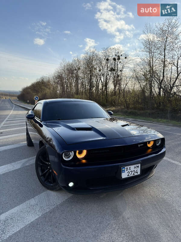 Купе Dodge Challenger 2016 в Каменец-Подольском фото 5 Купе Dodge Challenger 2016 в Каменец-Подольском