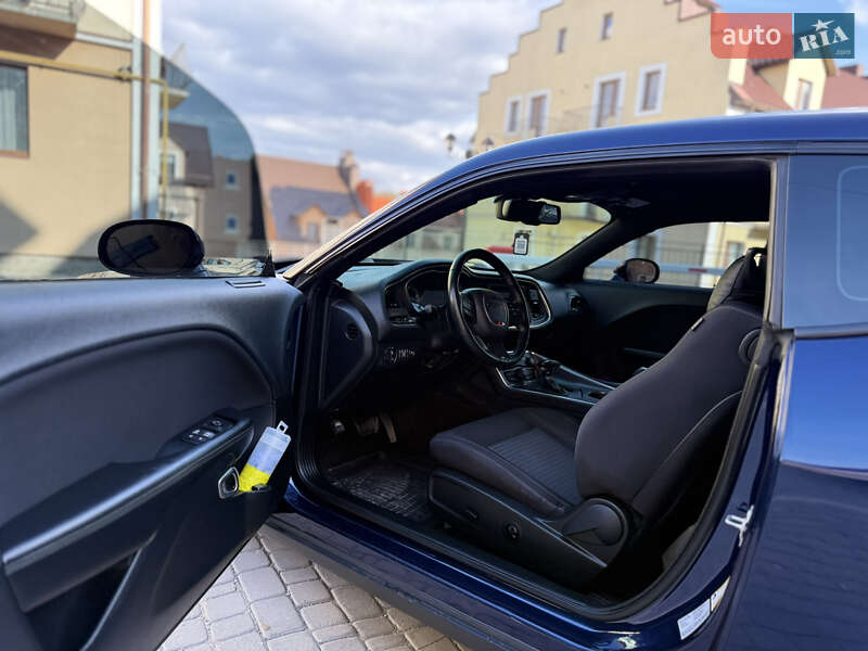 Купе Dodge Challenger 2016 в Каменец-Подольском фото 35 Купе Dodge Challenger 2016 в Каменец-Подольском