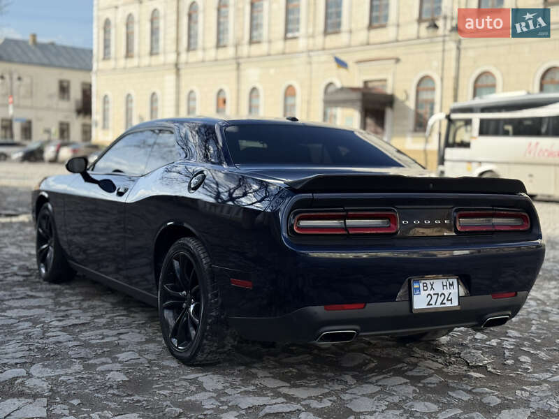 Купе Dodge Challenger 2016 в Каменец-Подольском фото 52 Купе Dodge Challenger 2016 в Каменец-Подольском