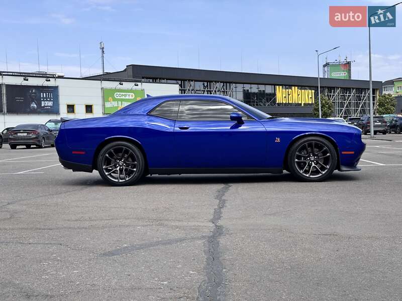 Купе Dodge Challenger 2020 в Киеве