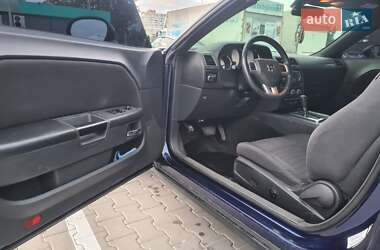 Купе Dodge Challenger 2013 в 