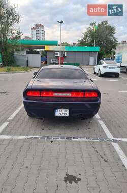 Купе Dodge Challenger 2013 в 