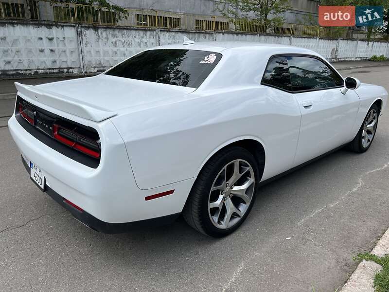 Купе Dodge Challenger 2016 в Киеве