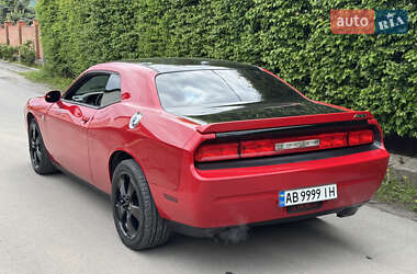 Купе Dodge Challenger 2011 в 