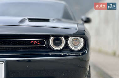 Купе Dodge Challenger 2016 в 