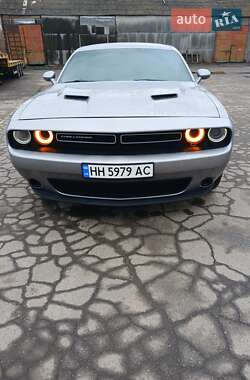 Купе Dodge Challenger 2016 в 