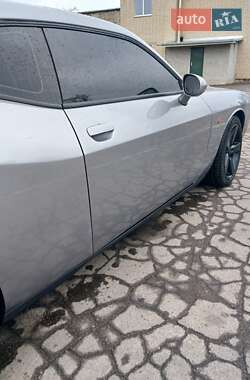 Купе Dodge Challenger 2016 в 