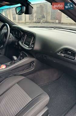 Купе Dodge Challenger 2016 в 