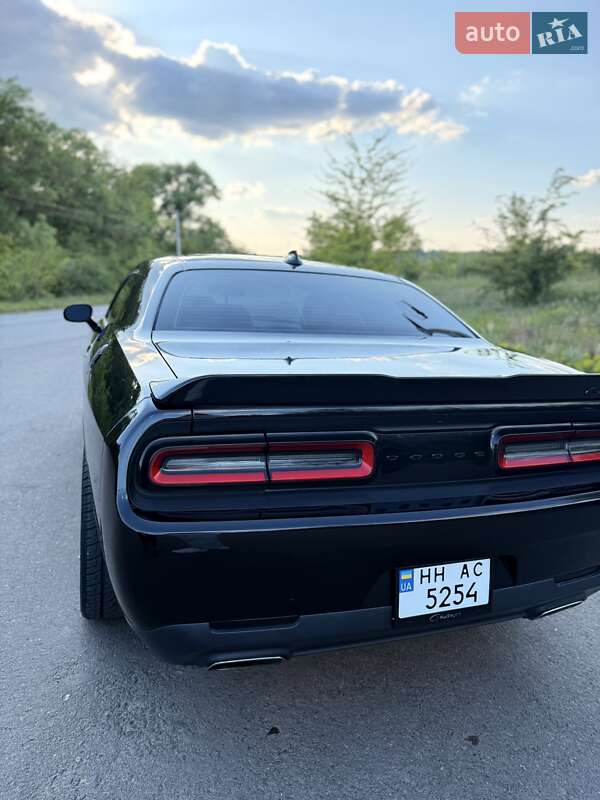 Купе Dodge Challenger 2015 в Одесі