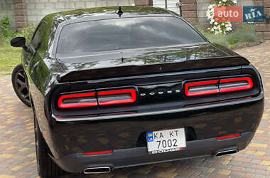 Купе Dodge Challenger 2018 в 