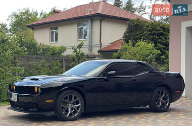 Купе Dodge Challenger 2018 в 