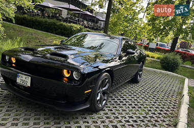 Купе Dodge Challenger 2018 в 