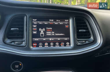 Купе Dodge Challenger 2018 в 