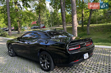 Купе Dodge Challenger 2018 в 