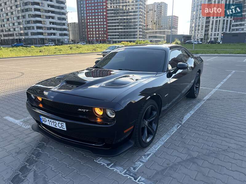 Купе Dodge Challenger 2015 в Киеве