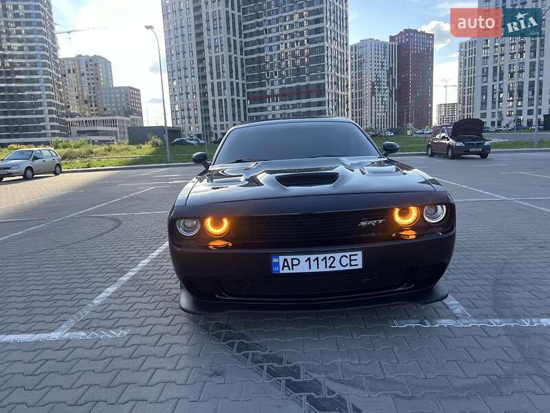 Купе Dodge Challenger 2015 в Киеве