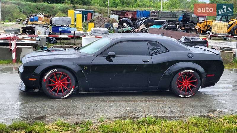 Купе Dodge Challenger 2018 в Киеве