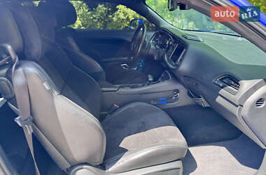 Купе Dodge Challenger 2019 в 