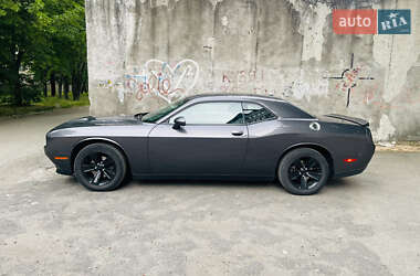 Купе Dodge Challenger 2019 в 