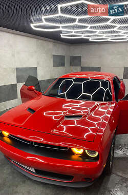 Купе Dodge Challenger 2015 в 