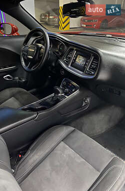 Купе Dodge Challenger 2015 в 