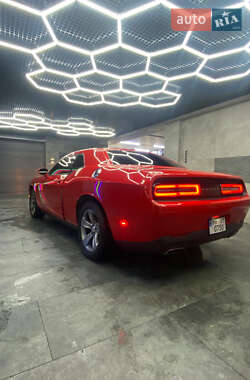 Купе Dodge Challenger 2015 в 